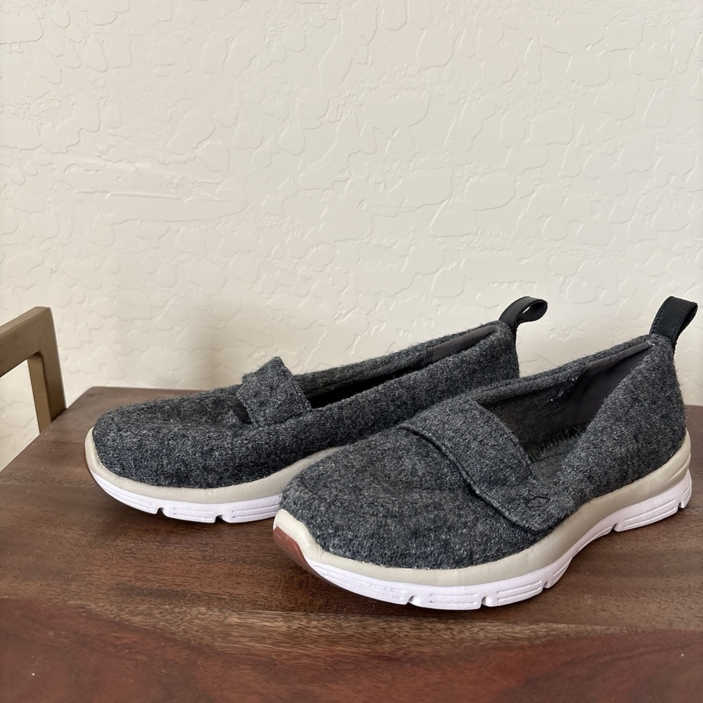 Dr. Comfort Autumn Women's  wool Slip-On Loafers. 7M